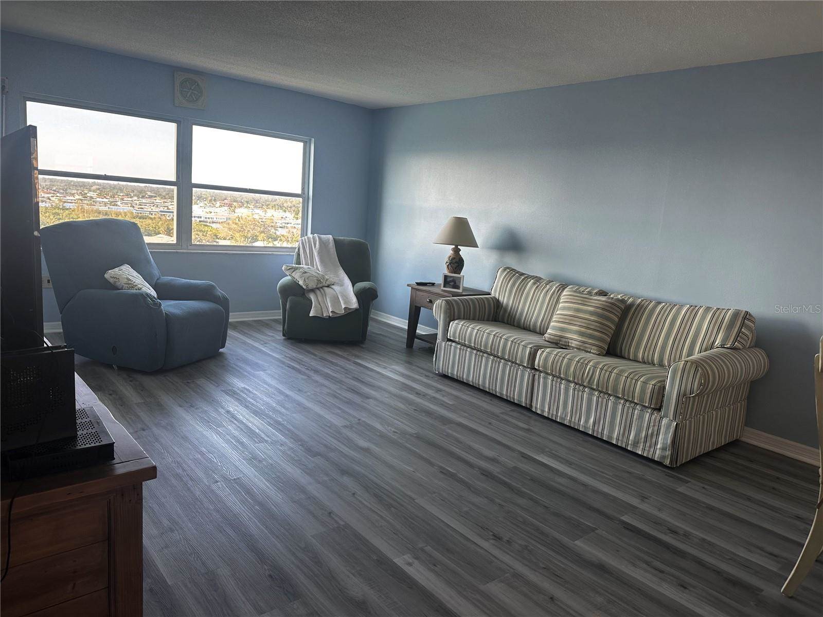 4725 Cove Circle, #804, Saint Petersburg, FL 33708