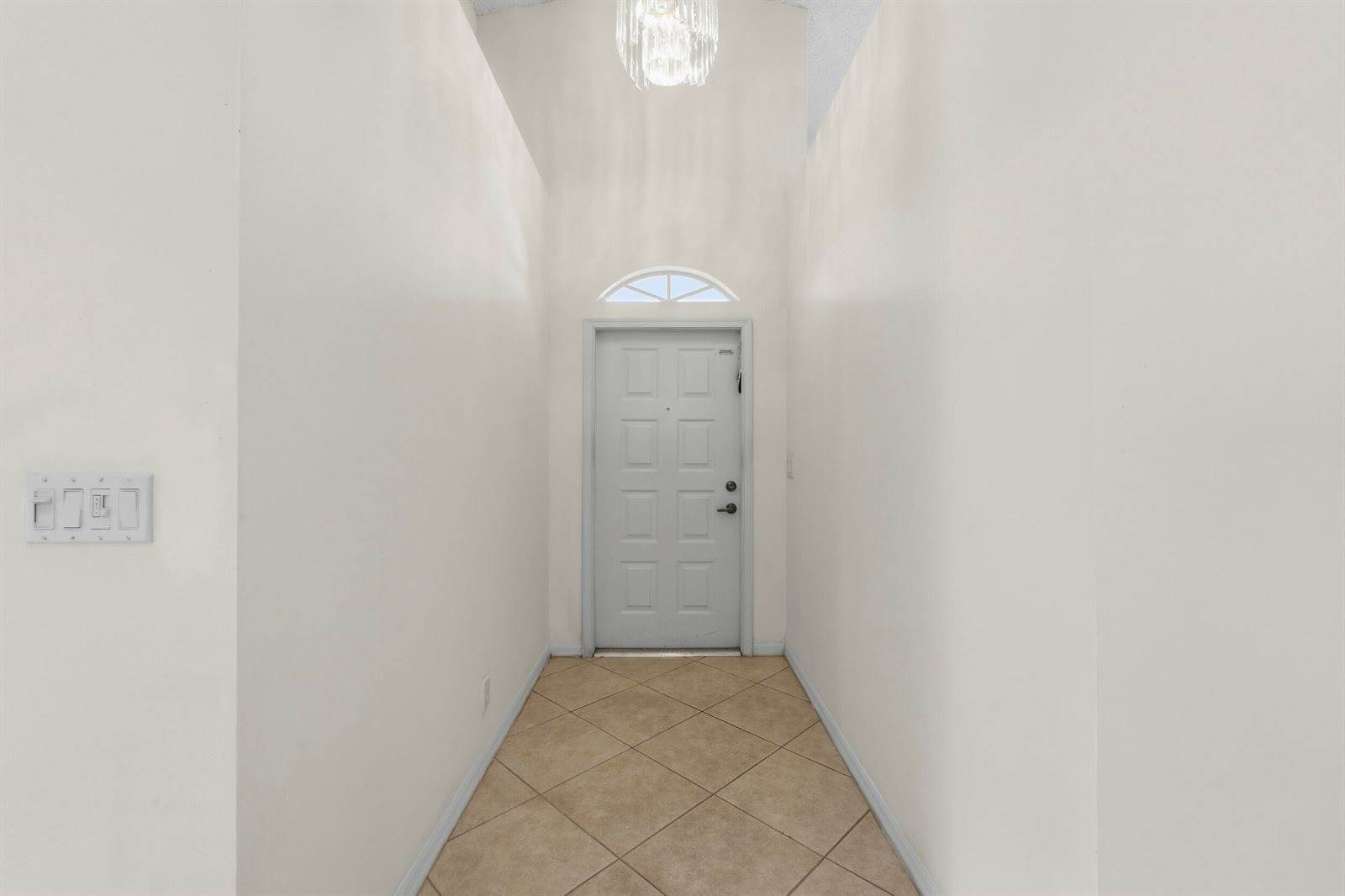 15305 Ixora Road, Delray Beach, FL 33484