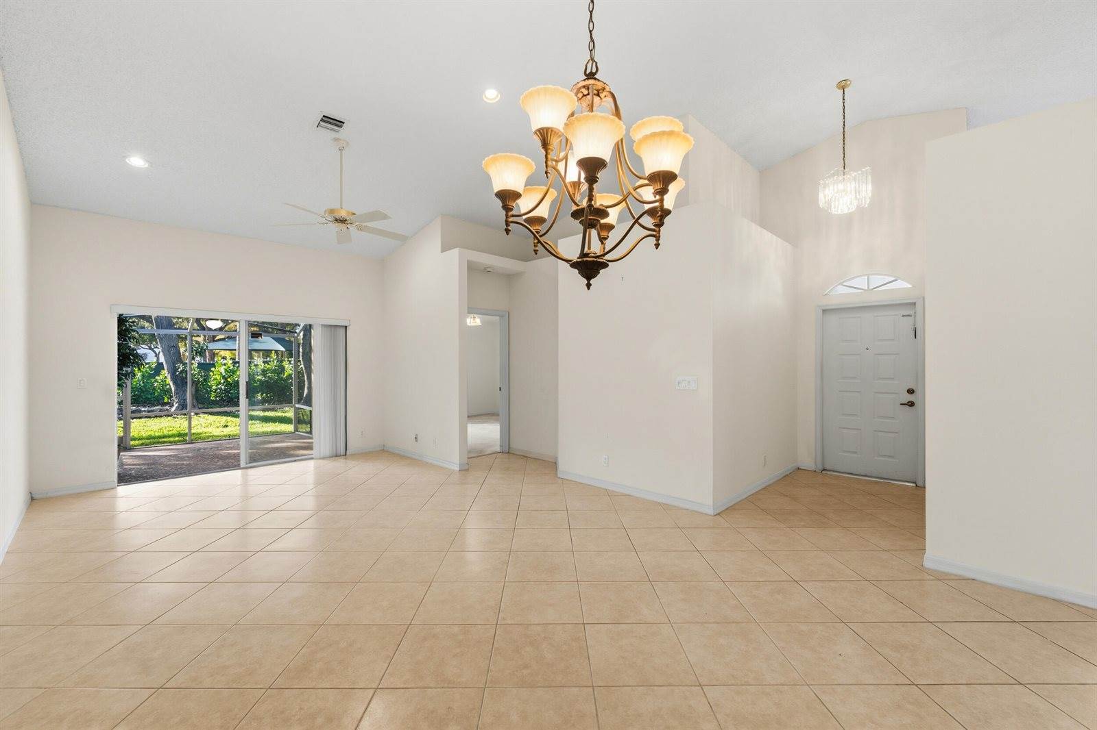 15305 Ixora Road, Delray Beach, FL 33484