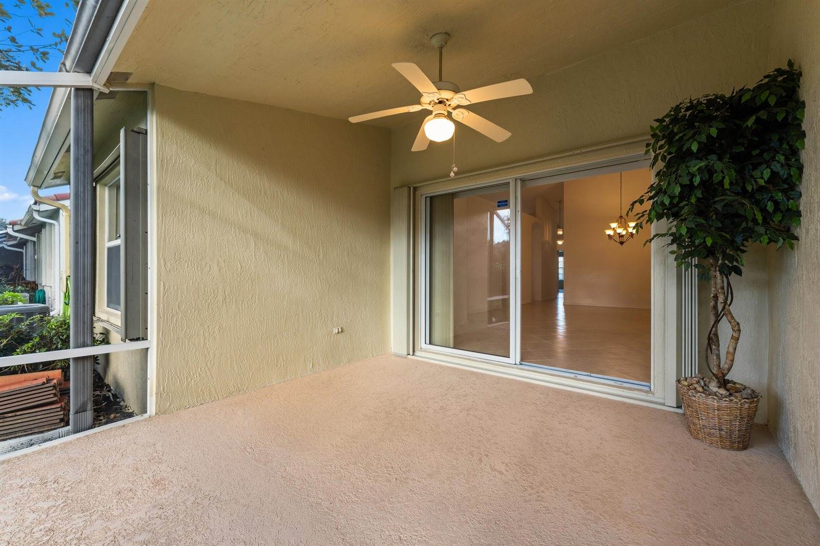 15305 Ixora Road, Delray Beach, FL 33484