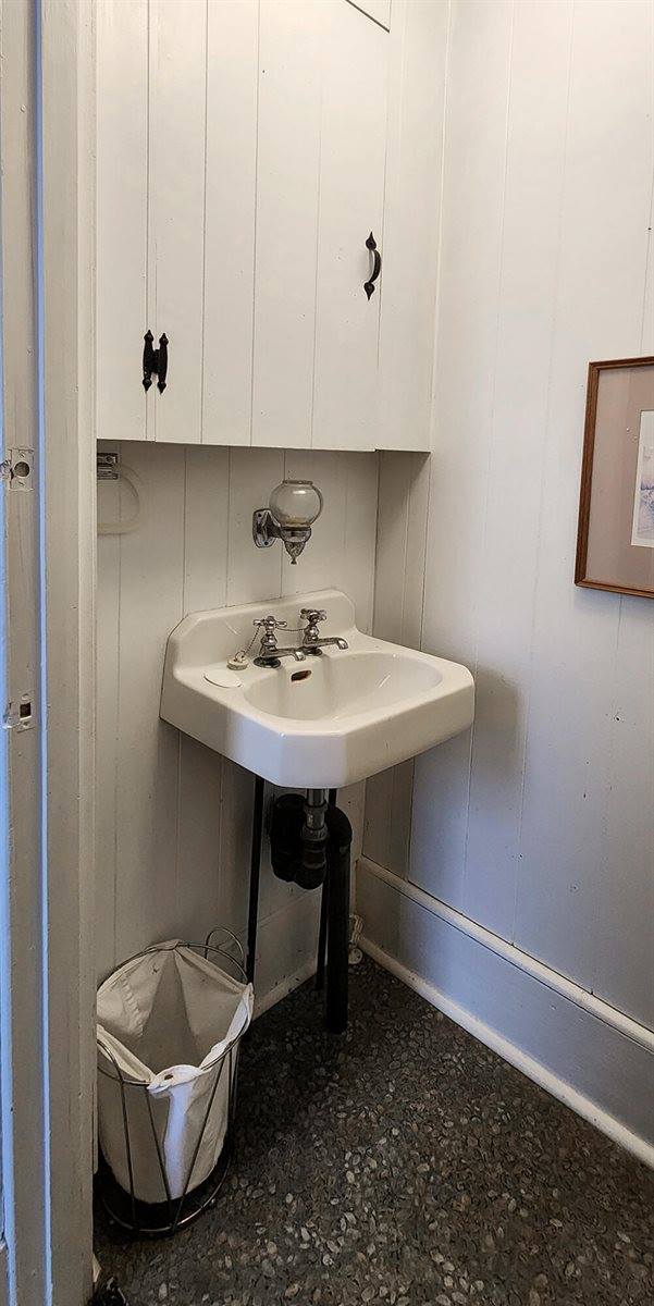 861 West Main Street, Dover-Foxcroft, ME 04426