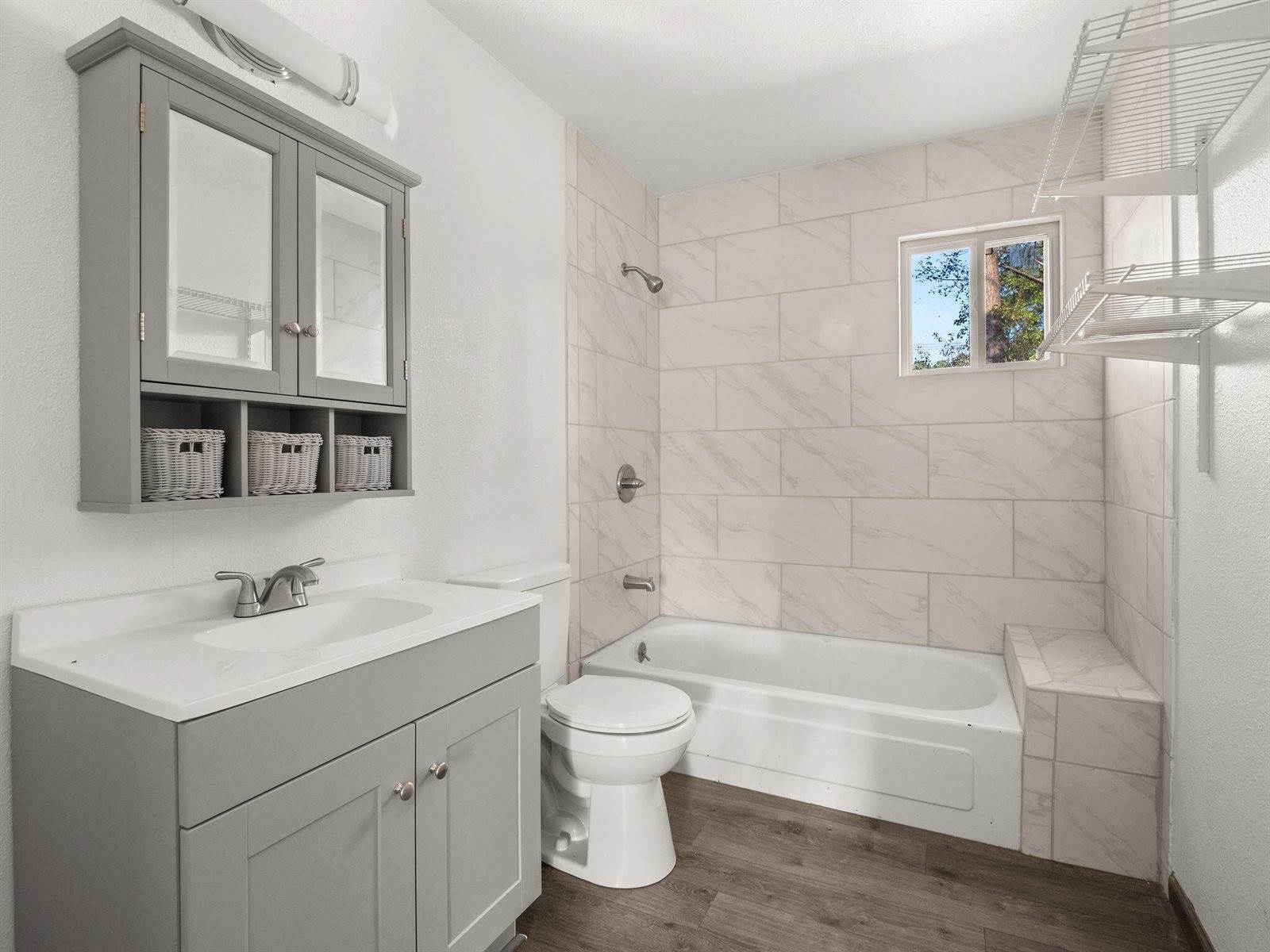 604 W North St, Leesville, LA 71446