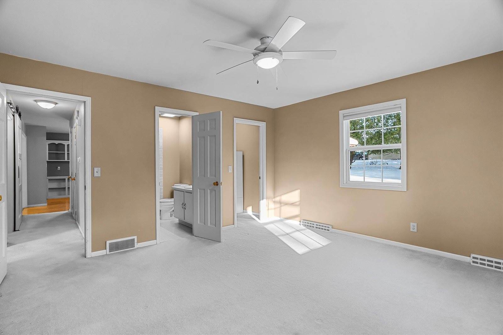 1511 N Broadway Avenue, Marshfield, WI 54449