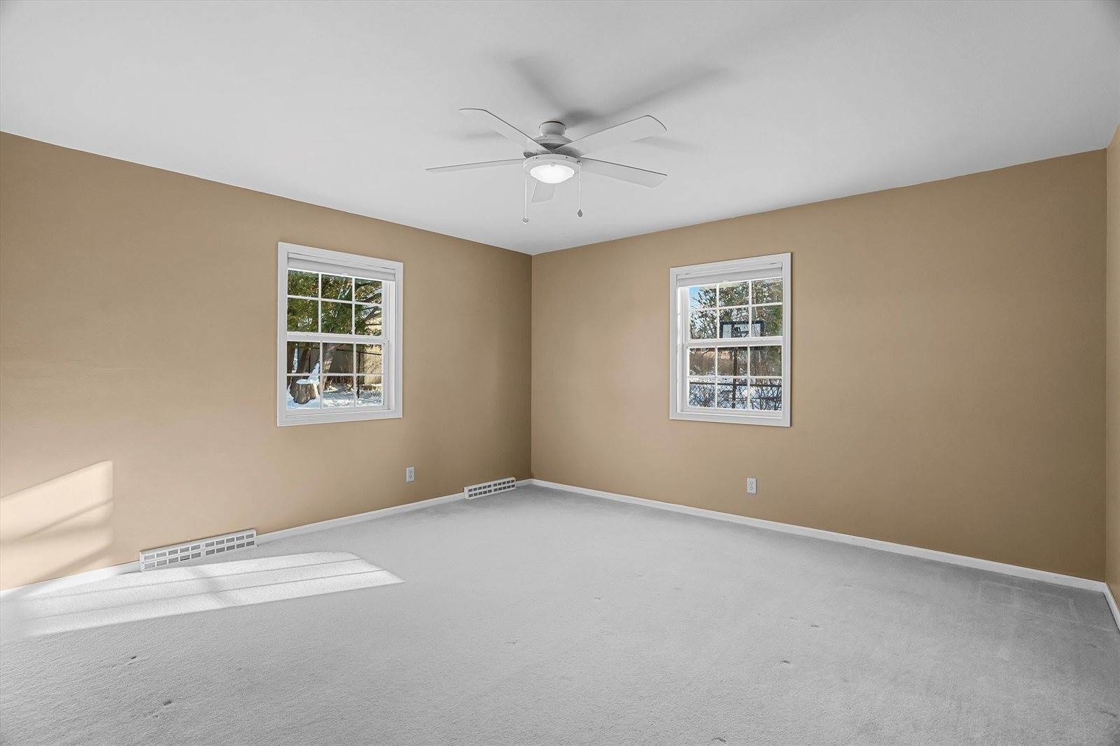 1511 N Broadway Avenue, Marshfield, WI 54449