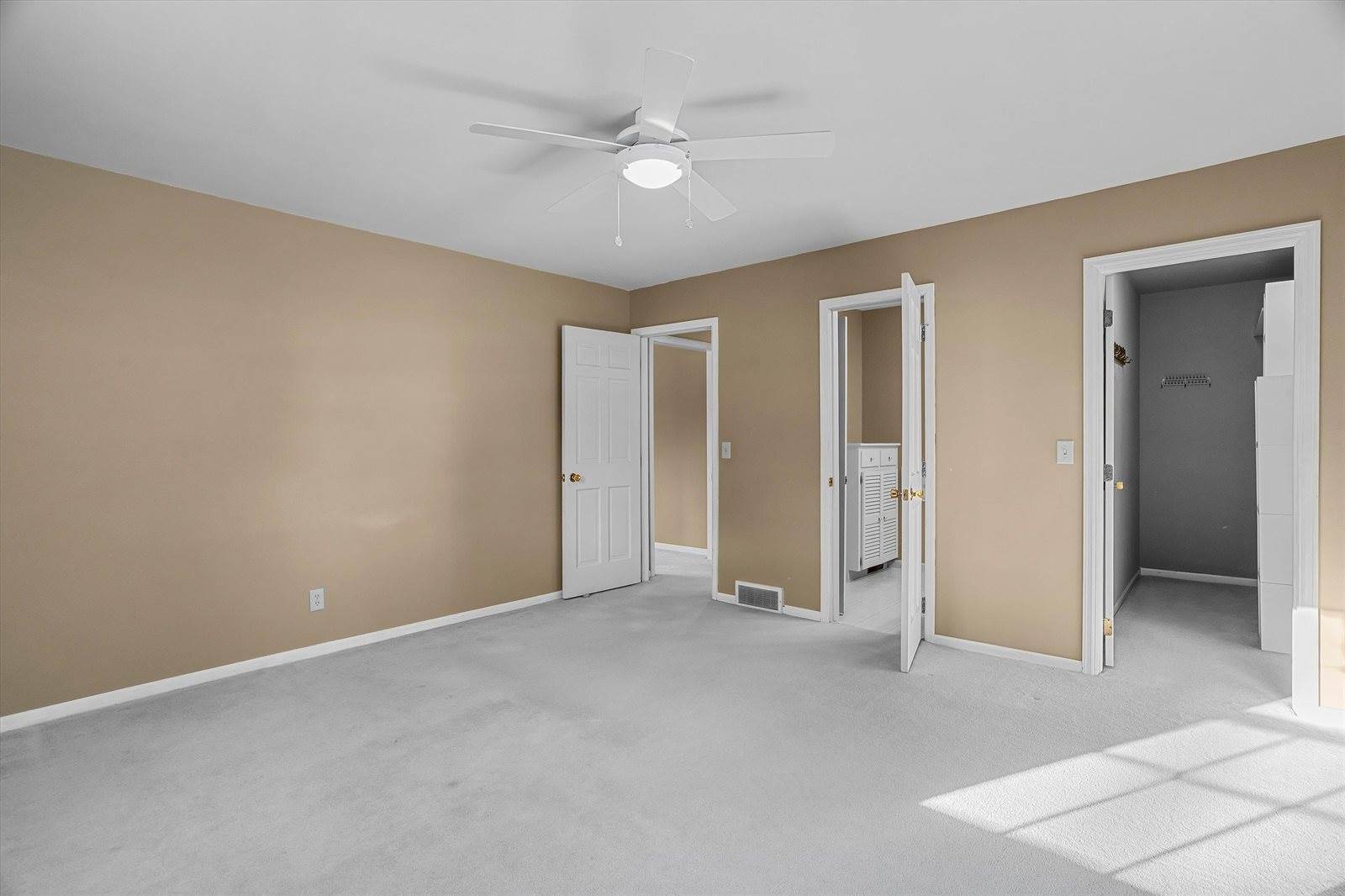 1511 N Broadway Avenue, Marshfield, WI 54449