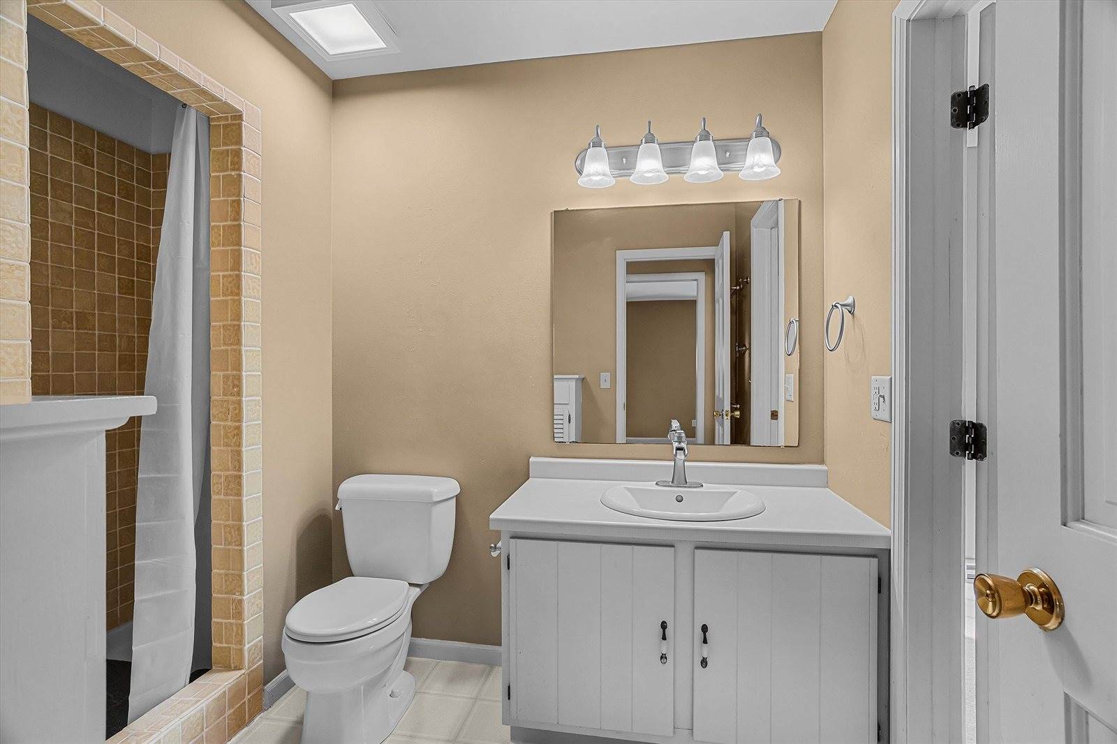 1511 N Broadway Avenue, Marshfield, WI 54449