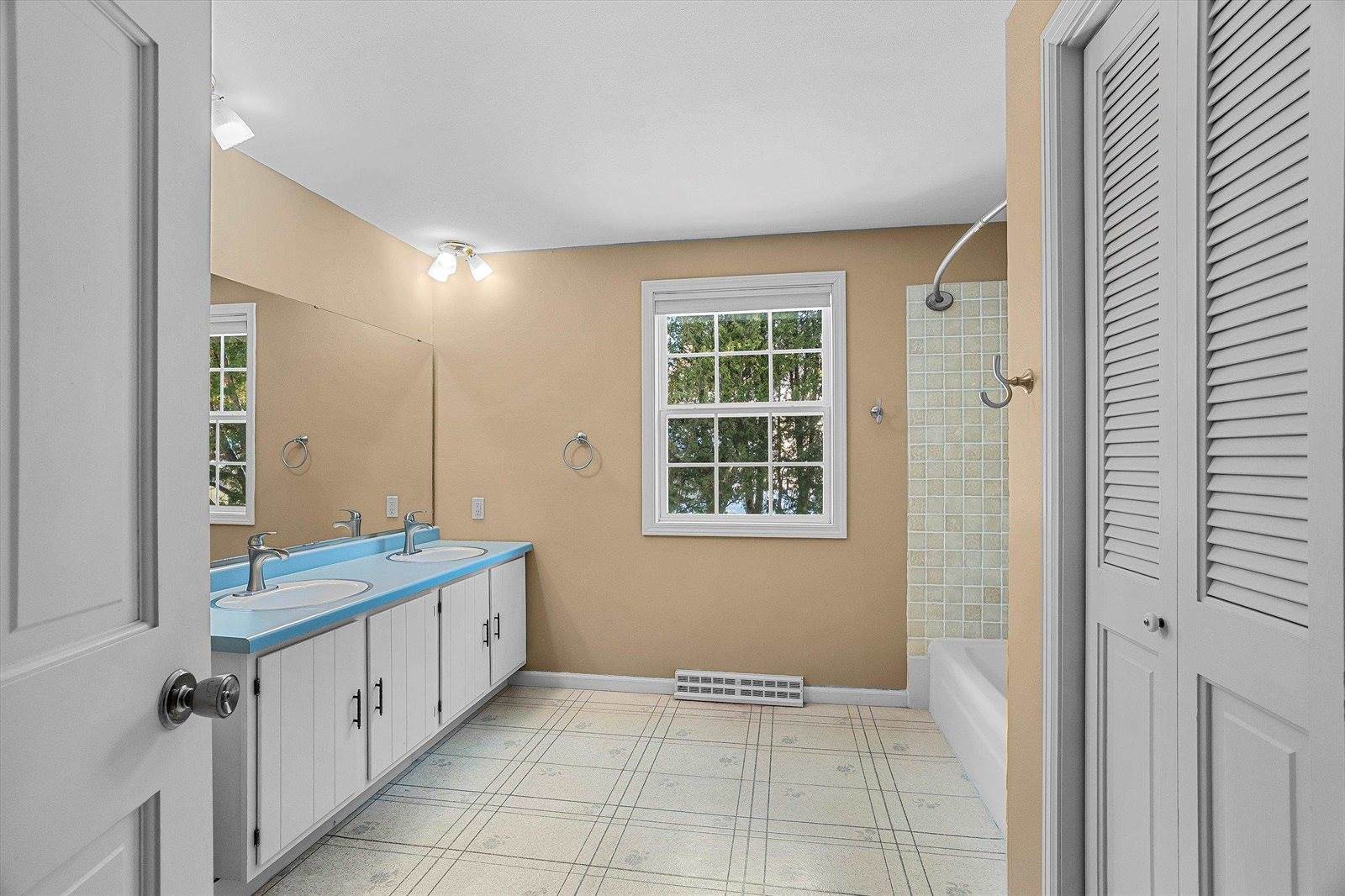 1511 N Broadway Avenue, Marshfield, WI 54449