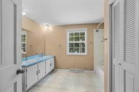 1511 N Broadway Avenue, Marshfield, WI 54449