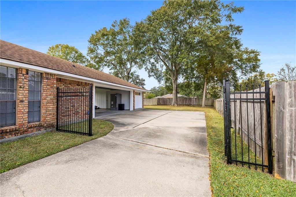 13645 Ridgeview Drive, Baton Rouge, LA 70801