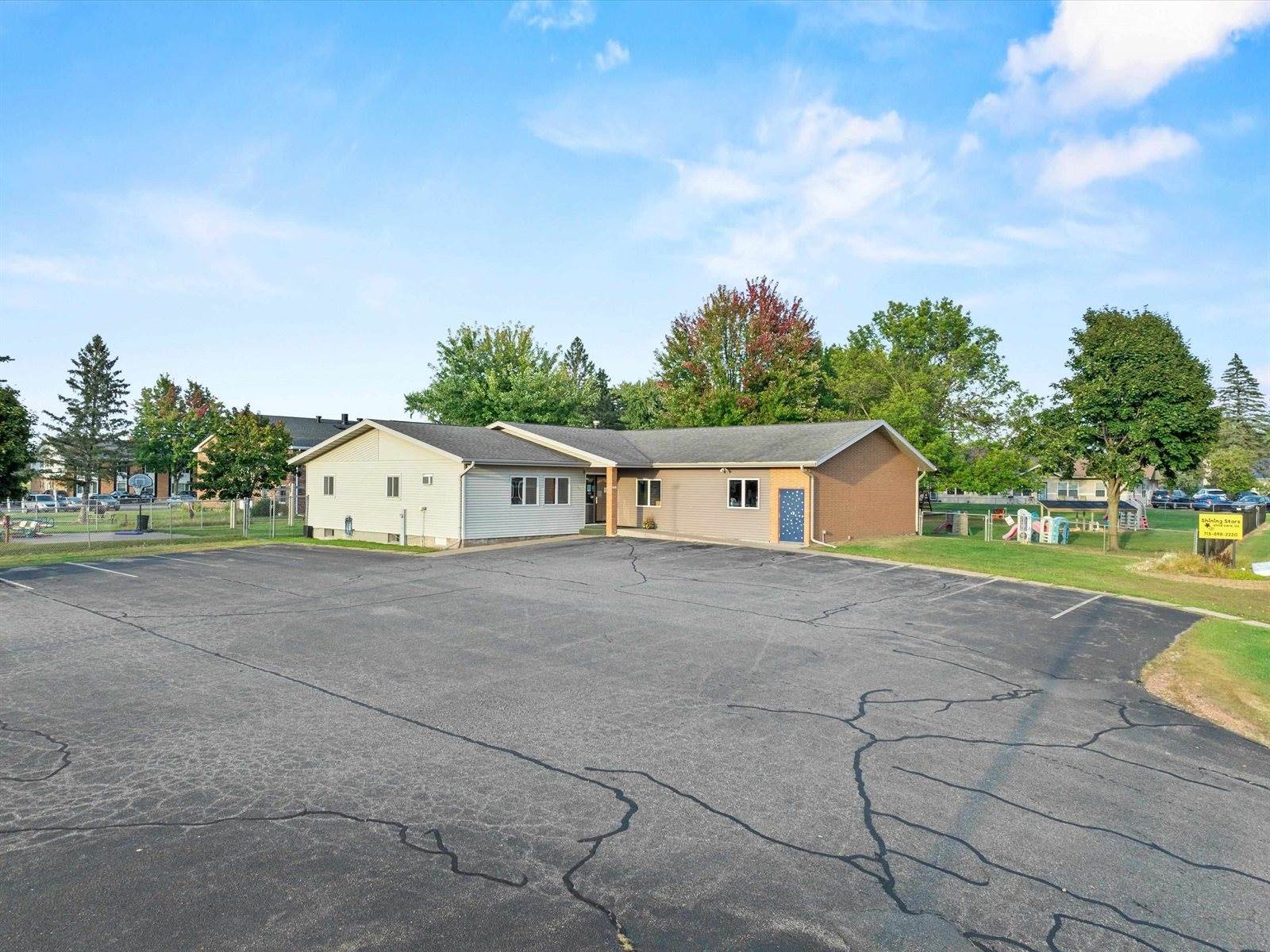 1017 W Laurel Street, Marshfield, WI 54449