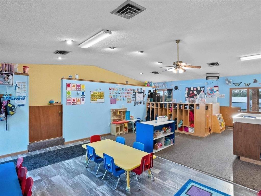 1017 W Laurel Street, Marshfield, WI 54449