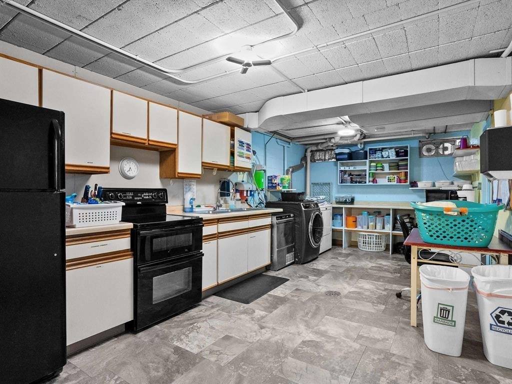 1017 W Laurel Street, Marshfield, WI 54449