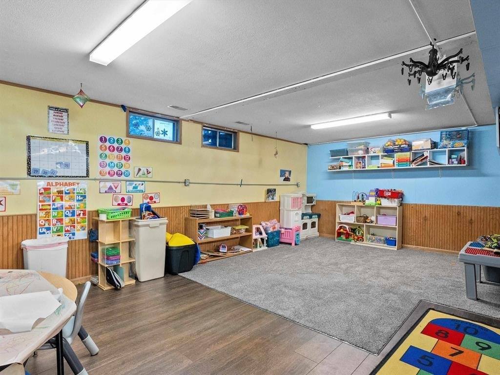 1017 W Laurel Street, Marshfield, WI 54449