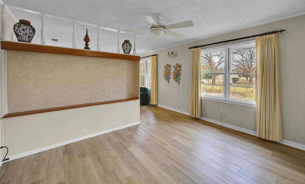 136 Bowie Street, McGregor, TX 76657