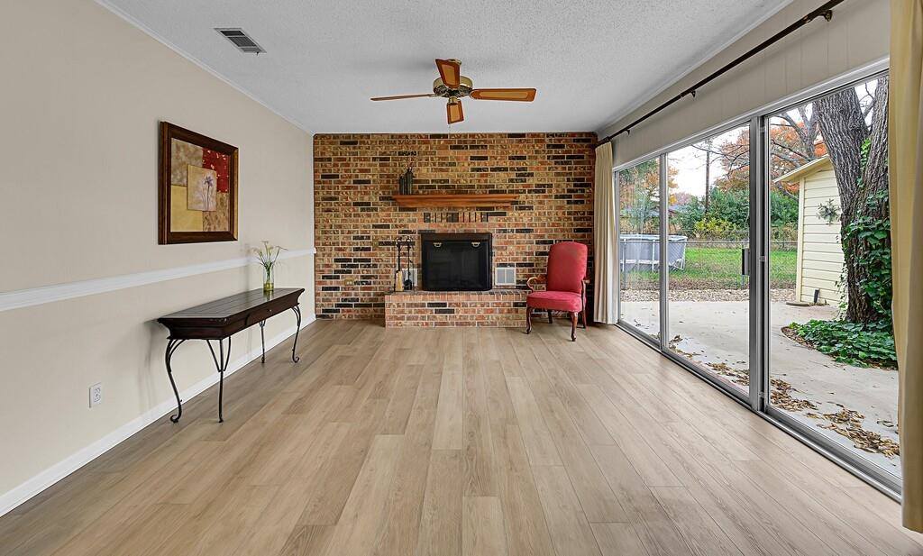 136 Bowie Street, McGregor, TX 76657