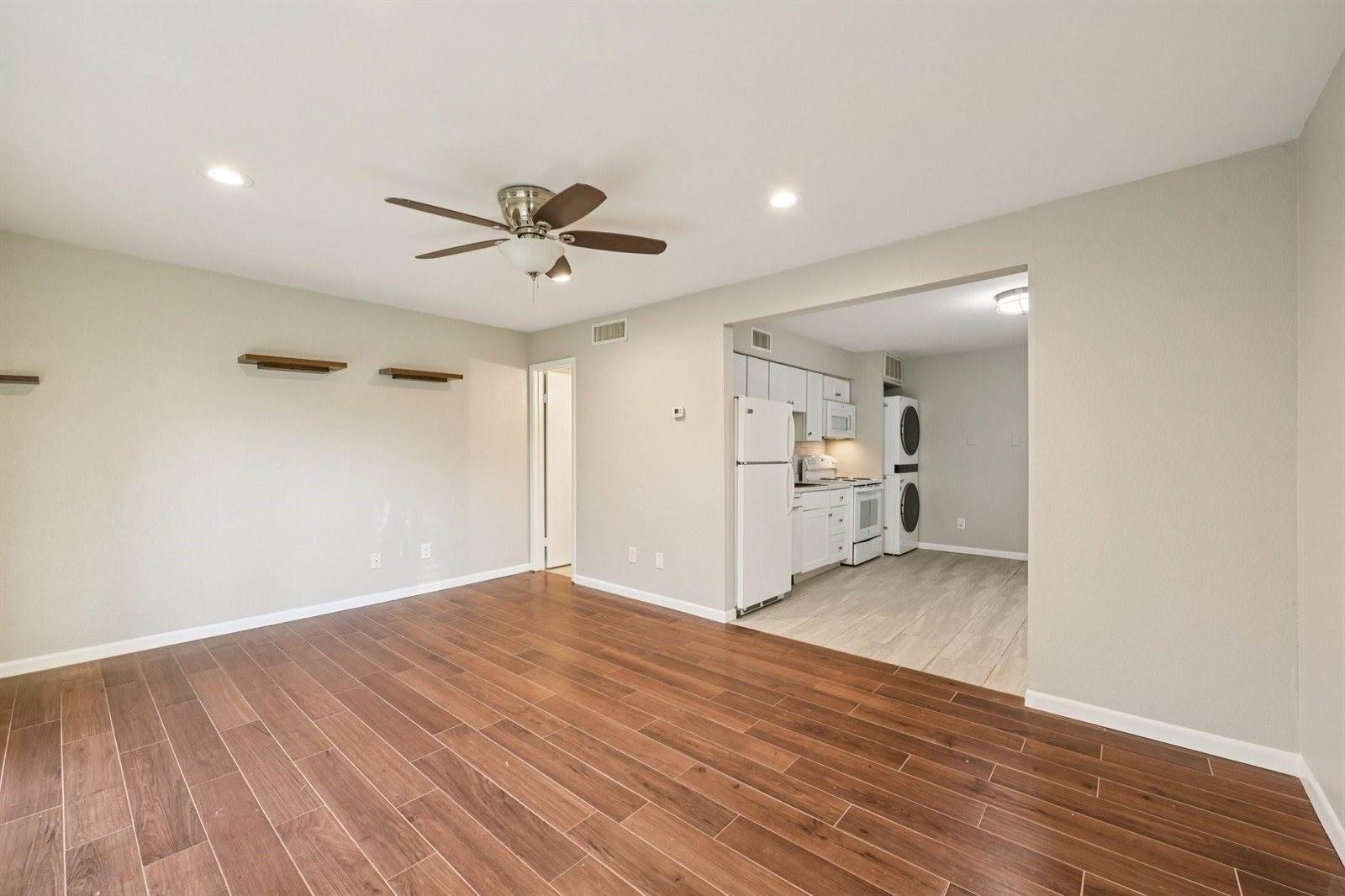 12900 Walden Road, #815H, Montgomery, TX 77356