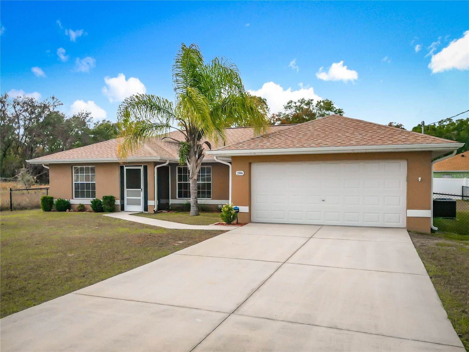 206 Locust Pass Lane, Ocala, FL 34472