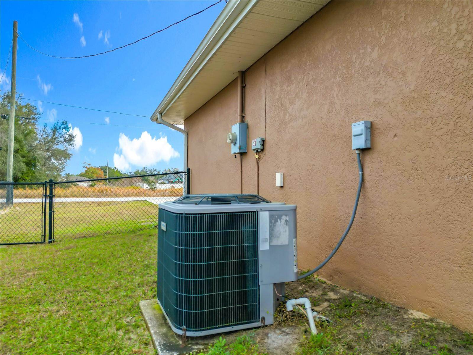 206 Locust Pass Lane, Ocala, FL 34472