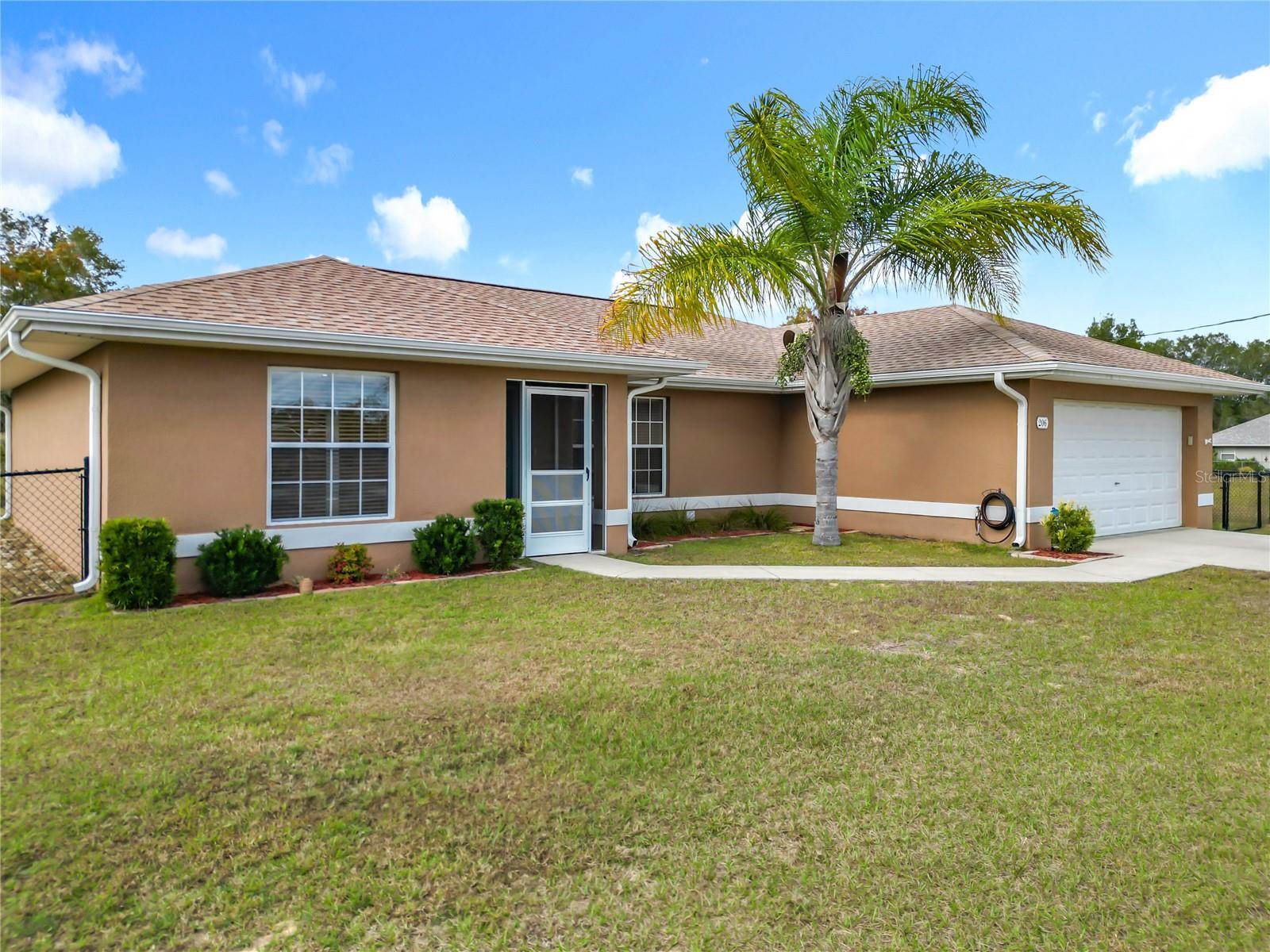 206 Locust Pass Lane, Ocala, FL 34472