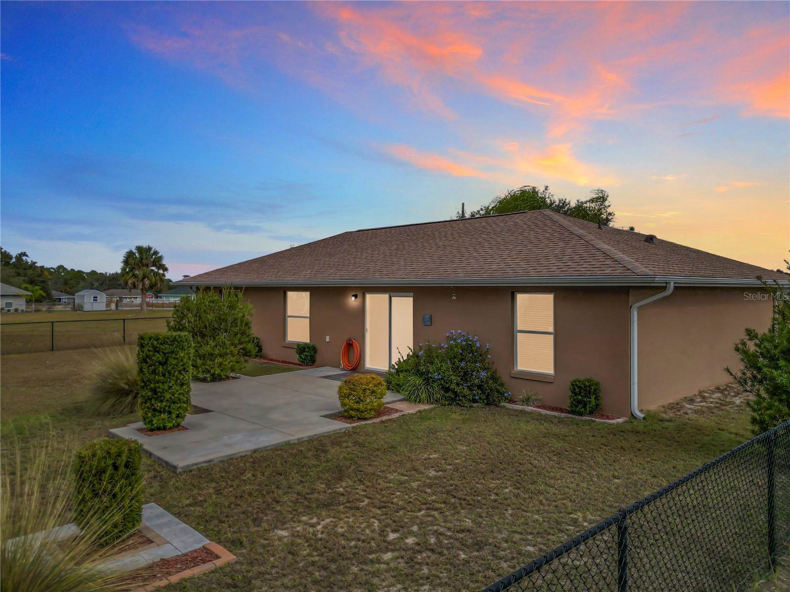 206 Locust Pass Lane, Ocala, FL 34472