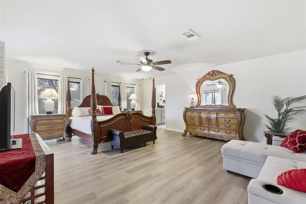 232 Remuda Drive, Fort Worth, TX 76108