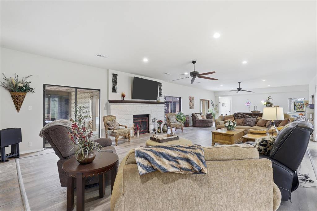 232 Remuda Drive, Fort Worth, TX 76108