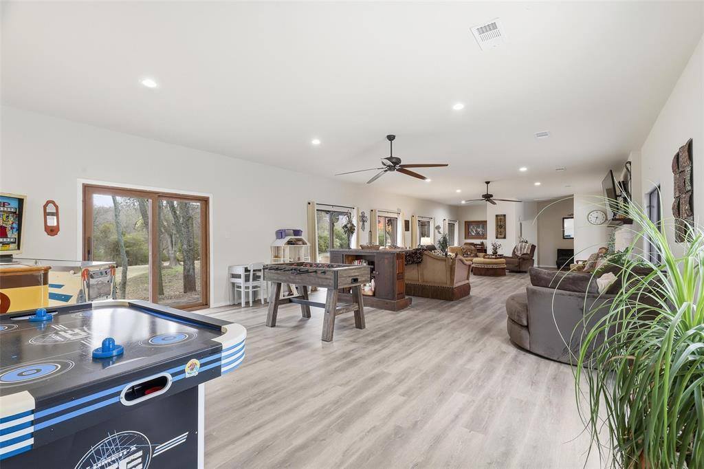 232 Remuda Drive, Fort Worth, TX 76108