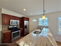 1 Gwizdak Court, Sayreville, NJ 08879