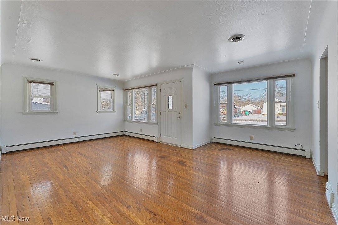 125 Island Drive, Poland, OH 44514