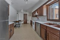 125 Island Drive, Poland, OH 44514