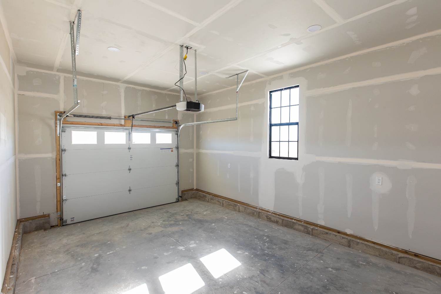 1230 Jenny's Court, Ulysses, KS 67880