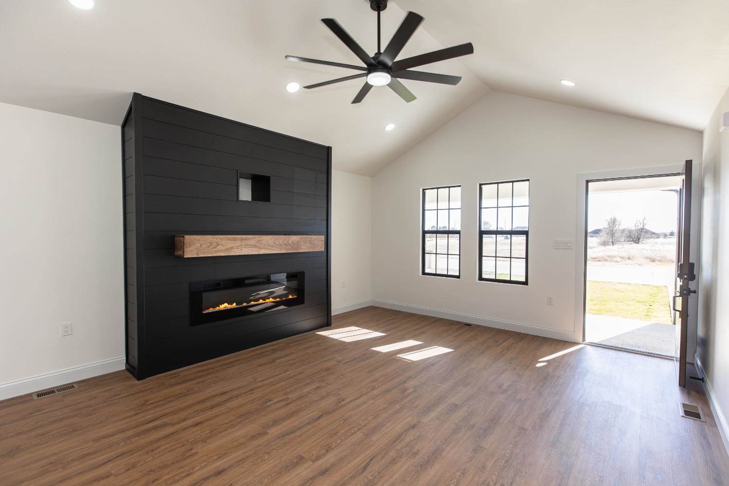 1230 Jenny's Court, Ulysses, KS 67880