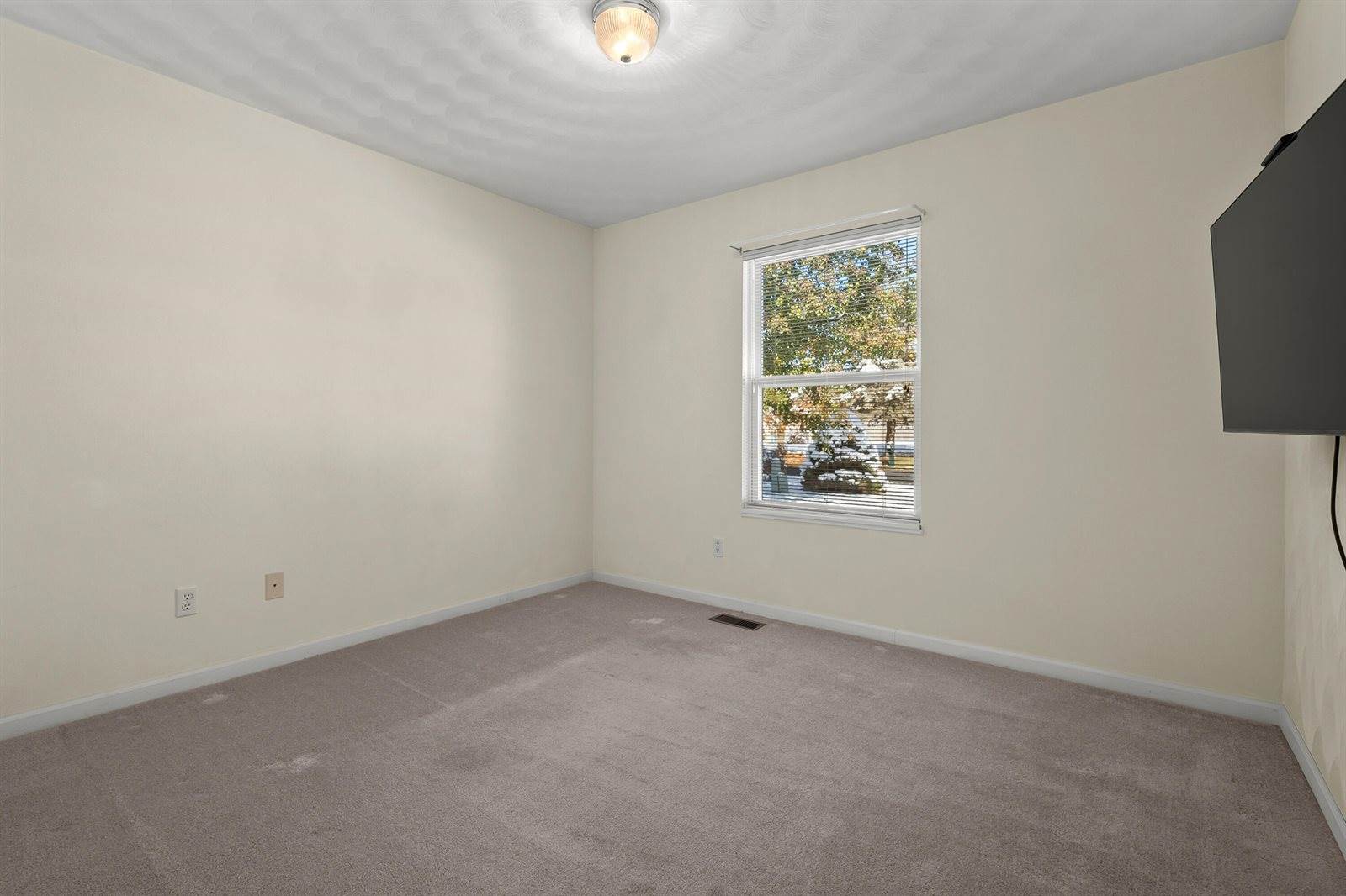 6650 Redhawk Avenue, Kalamazoo, MI 49048