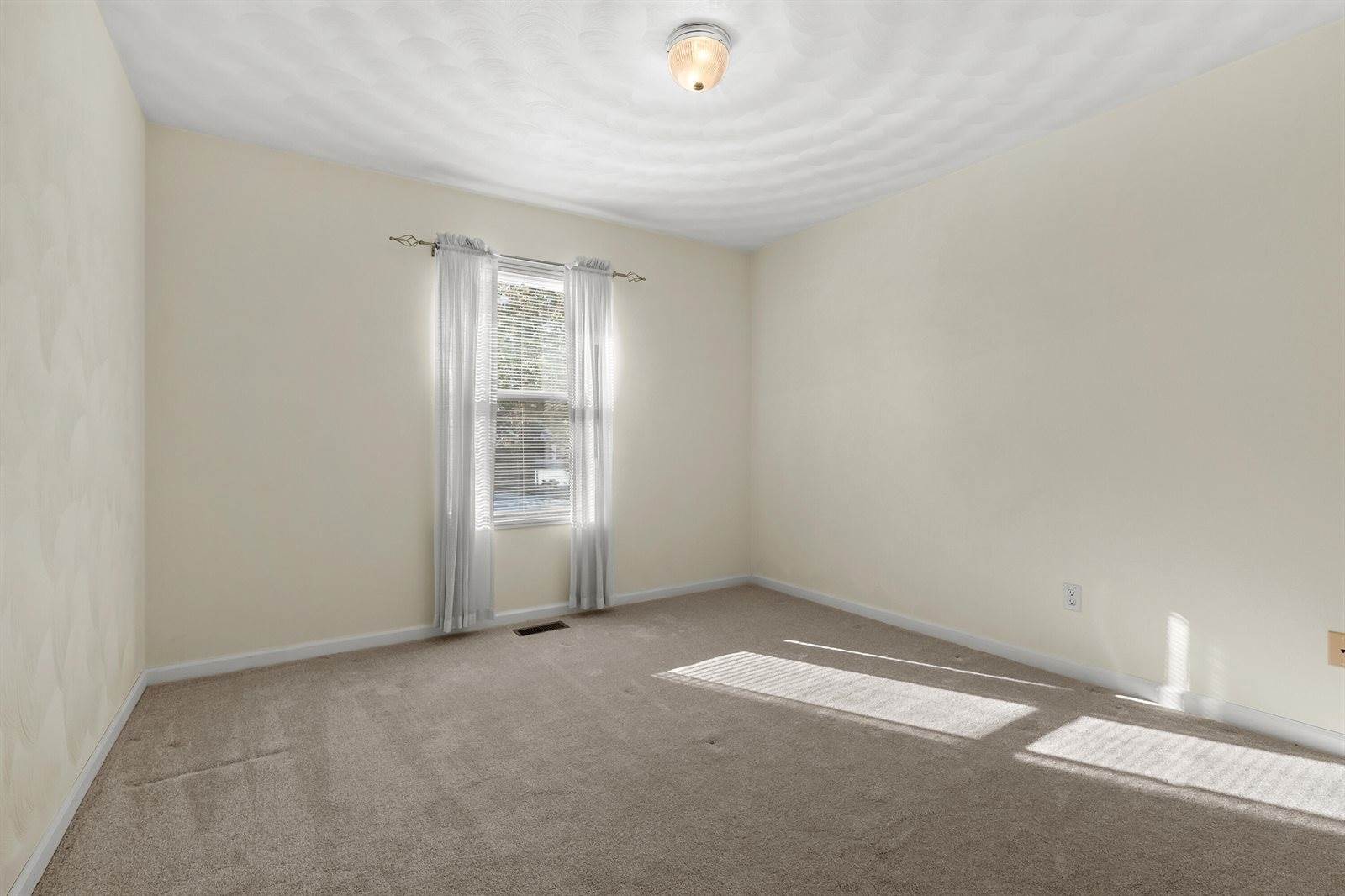 6650 Redhawk Avenue, Kalamazoo, MI 49048