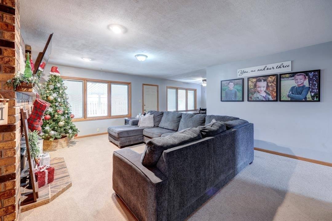 625 North 9th St, Arkansas City, KS 67005