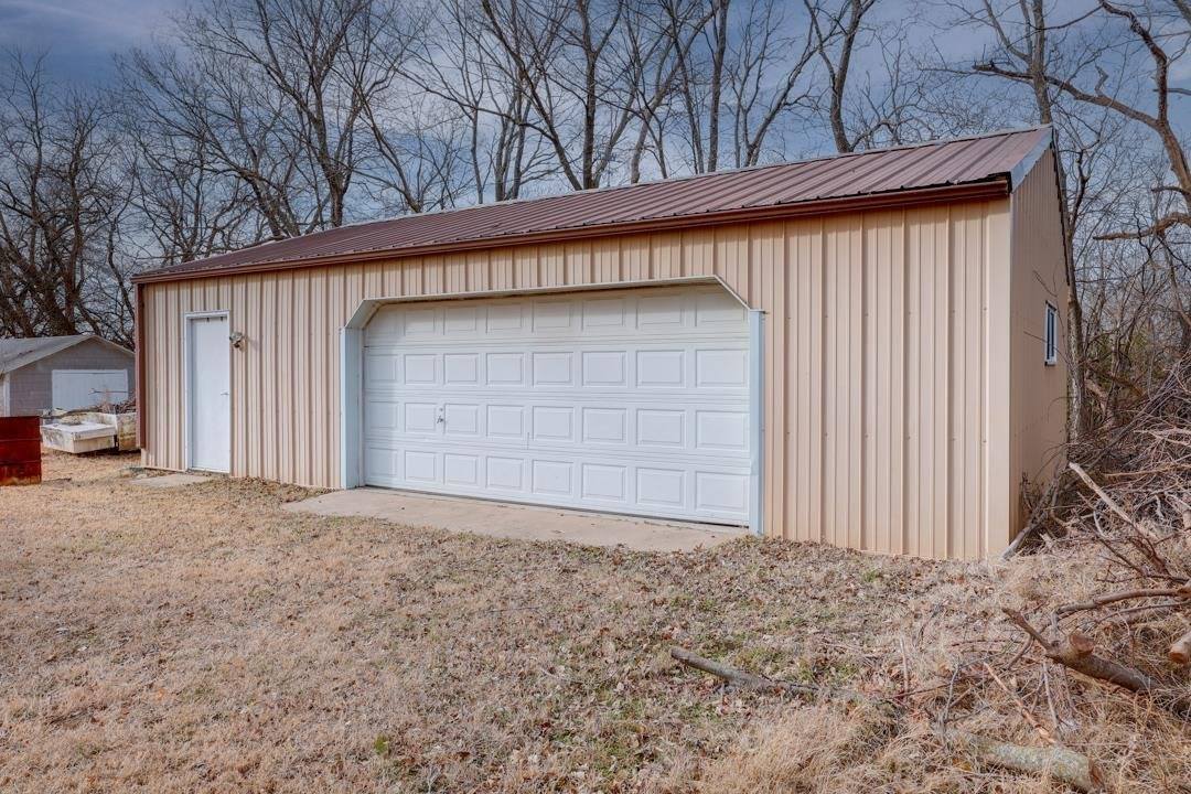 625 North 9th St, Arkansas City, KS 67005