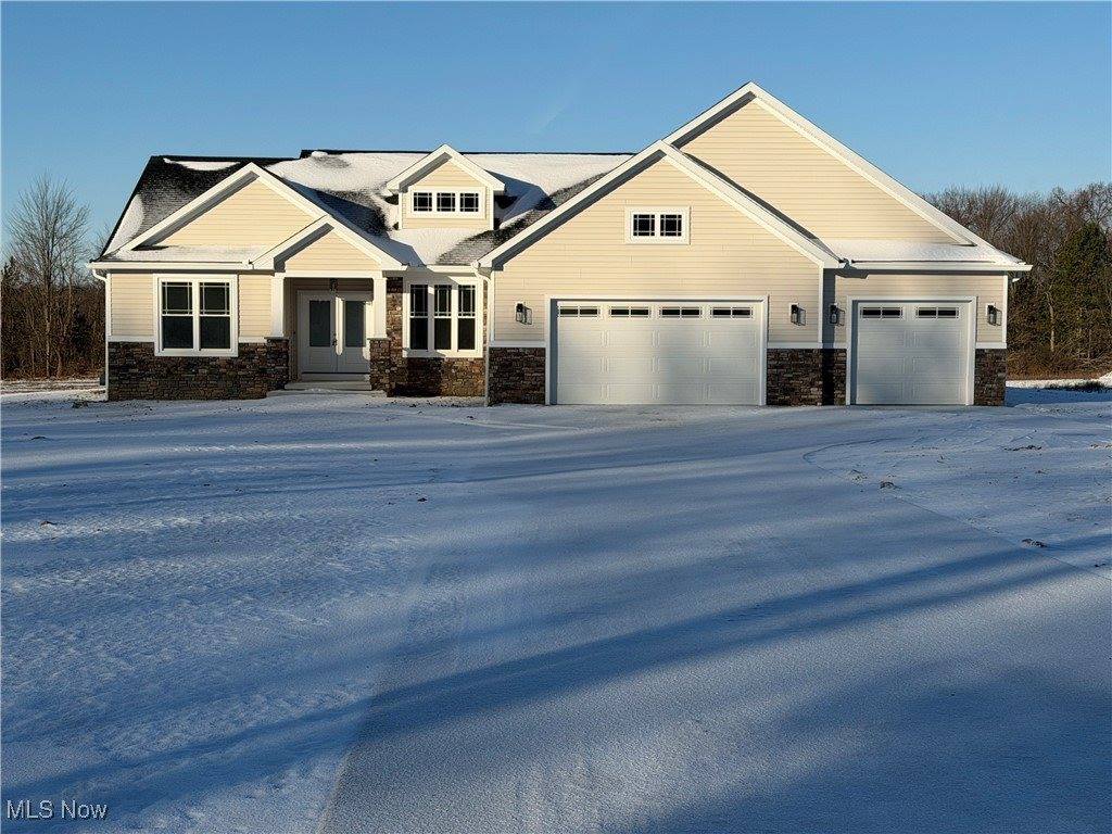 6916 South Raccoon Road, Canfield, OH 44406