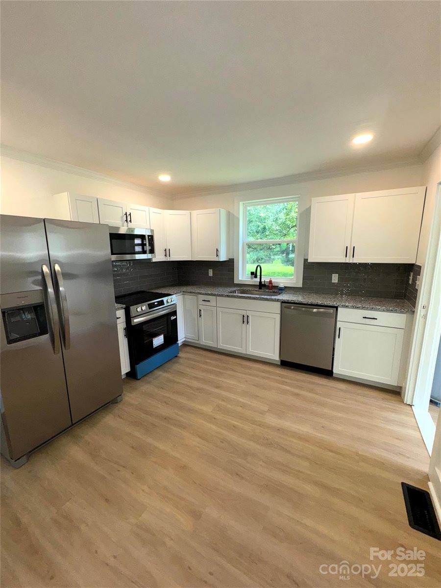 714 Apple Blossom Circle, Gastonia, NC 28052