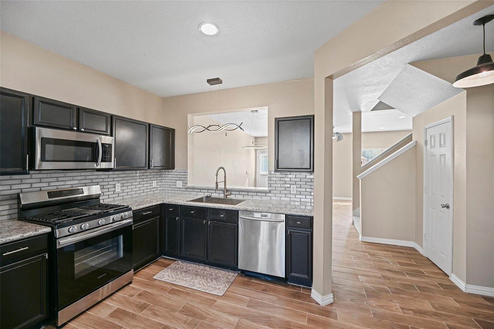 9706 Coyote Creek Drive, Houston, TX 77095