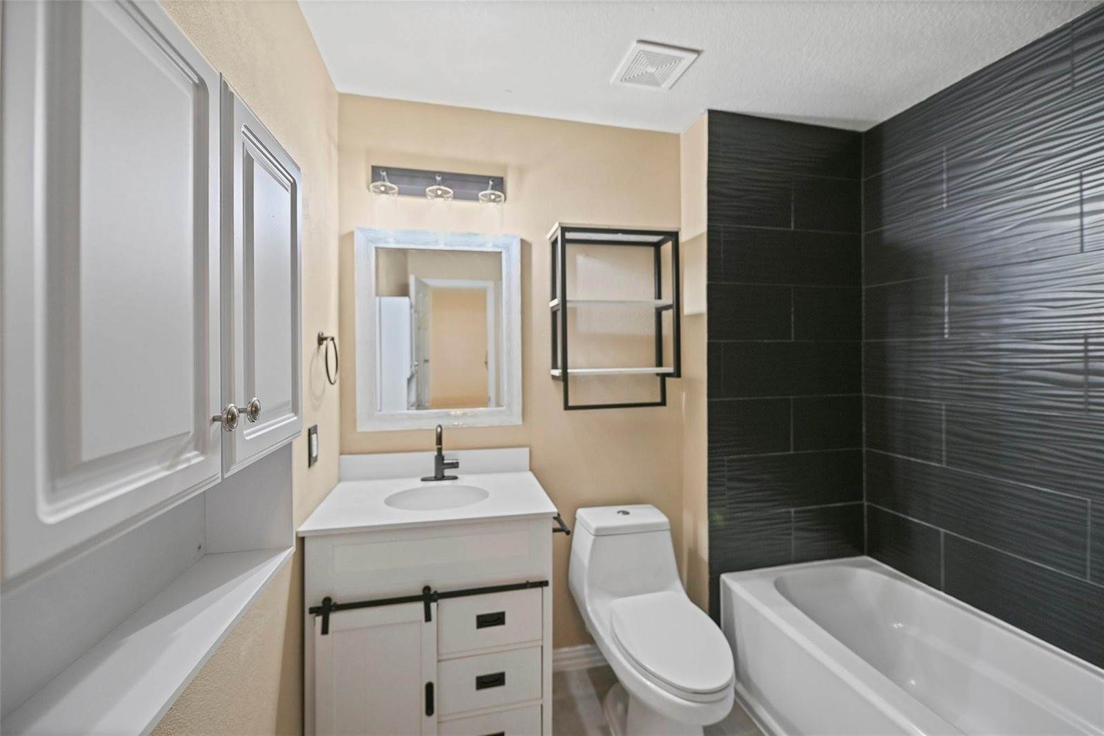 9706 Coyote Creek Drive, Houston, TX 77095