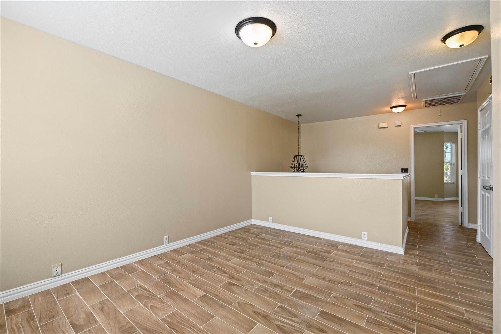 9706 Coyote Creek Drive, Houston, TX 77095