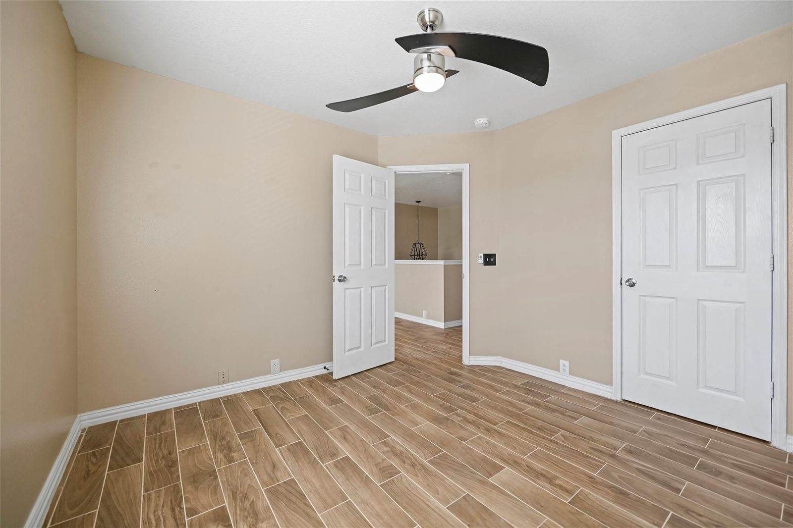 9706 Coyote Creek Drive, Houston, TX 77095