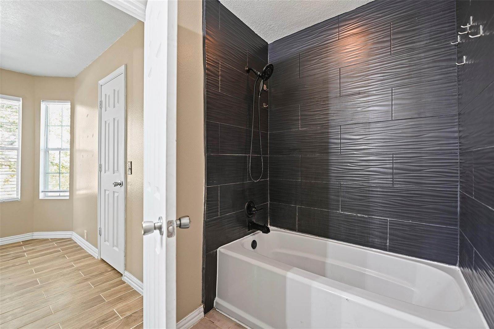 9706 Coyote Creek Drive, Houston, TX 77095