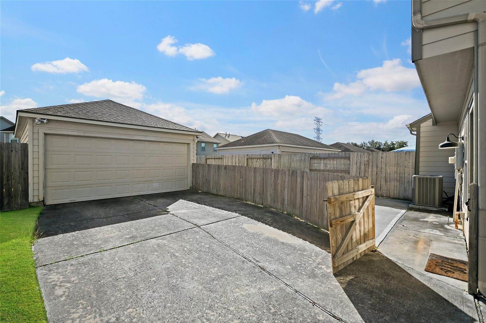 9706 Coyote Creek Drive, Houston, TX 77095