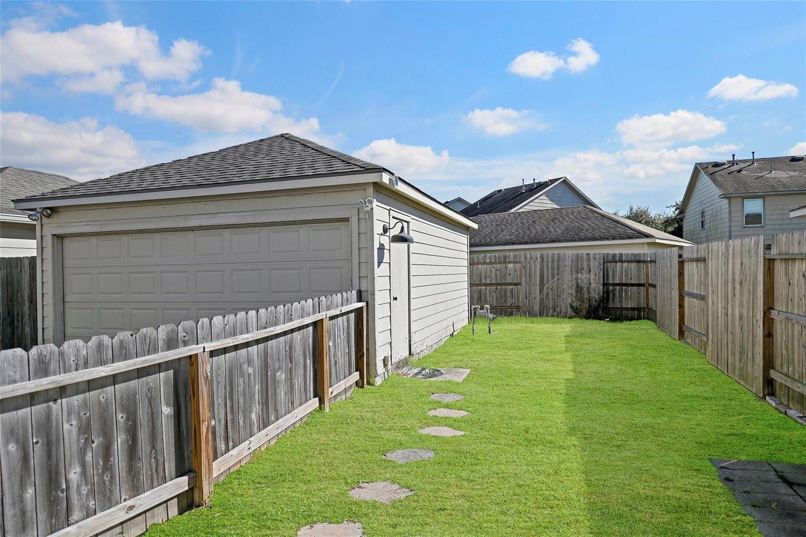 9706 Coyote Creek Drive, Houston, TX 77095