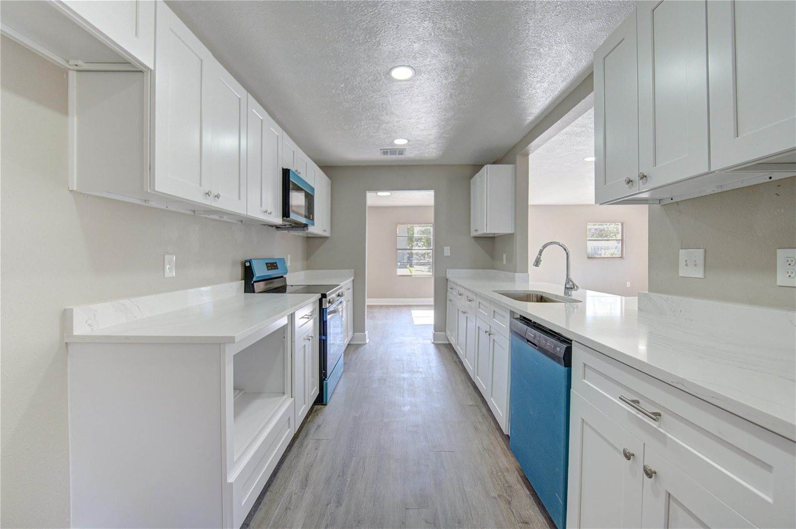 3020 2nd Avenue North, Texas City, TX 77590