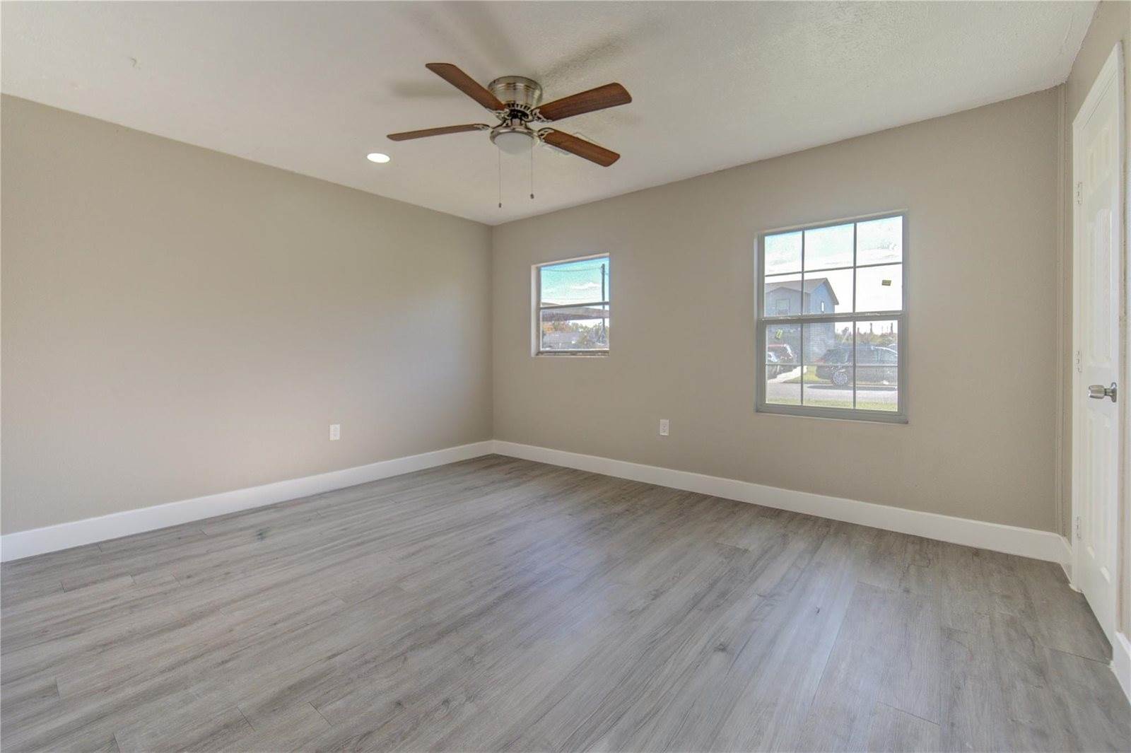 3020 2nd Avenue North, Texas City, TX 77590