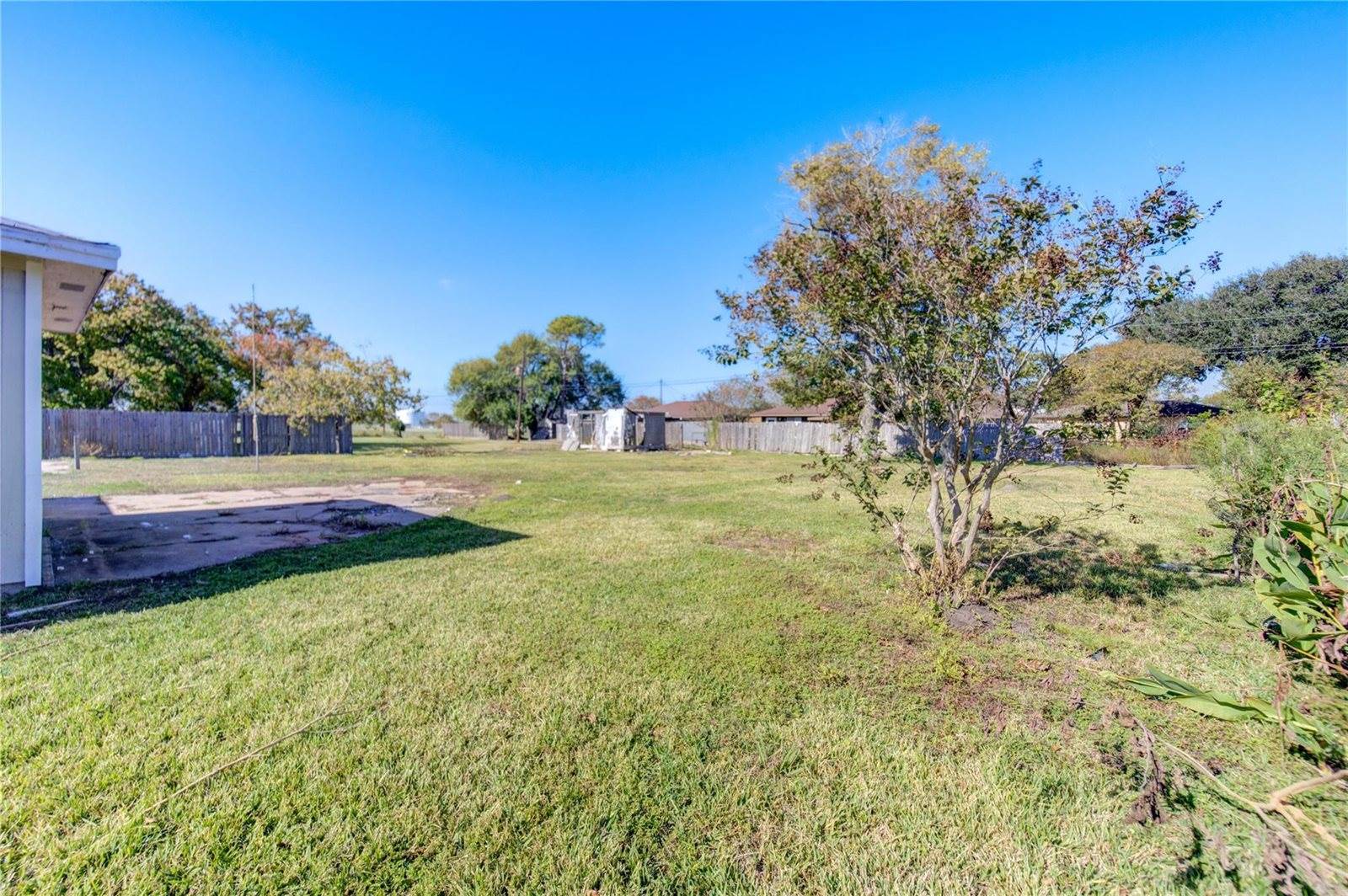 3020 2nd Avenue North, Texas City, TX 77590