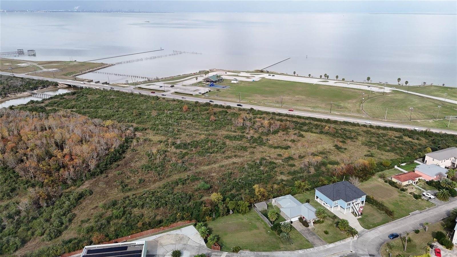 226 Debbie Lane, San Leon, TX 77539