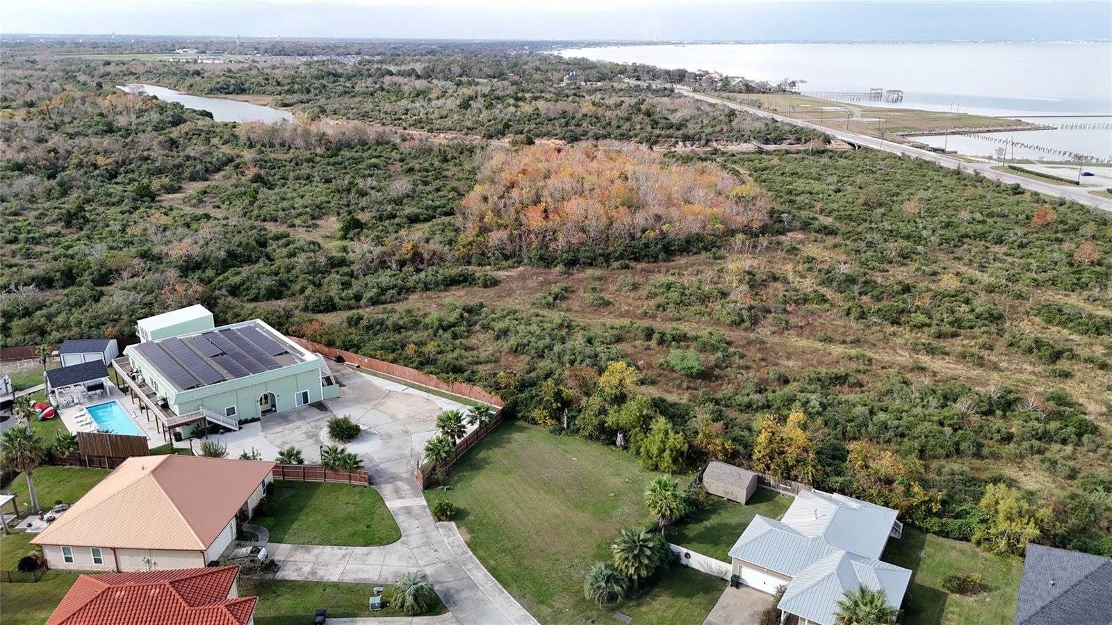 226 Debbie Lane, San Leon, TX 77539